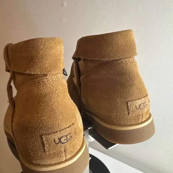 UGG Women's Josefene Cuff Chestnut Boots New - Picture 6 of 7